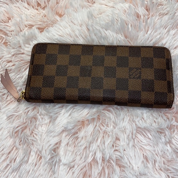 Louis Vuitton Handbags - Louis Vuitton wallet women’s